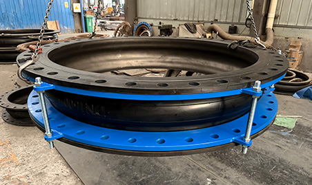 A Comprehensive Guide to Selecting Large-Flanged Rubber Expansion Joints