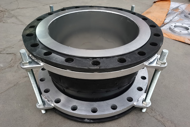 Large-Flanged Rubber Expansion Joints