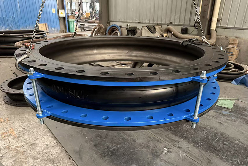 Large-Flanged Rubber Expansion Joints