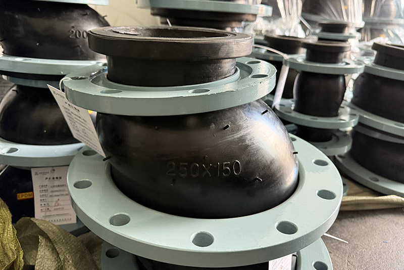 Eccentric Reducing Rubber Expansion Joint