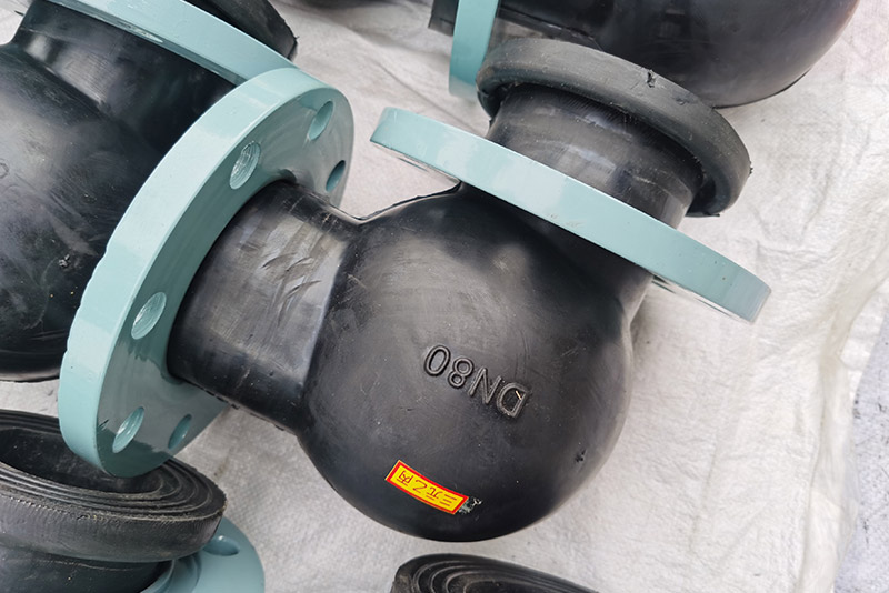 90° Rubber Expansion Joint