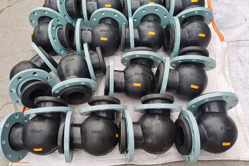90° Rubber Expansion Joint