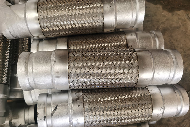 Grooved Metal Hose